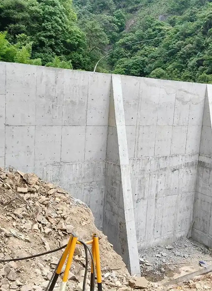 铜陵郊区重力式挡土墙